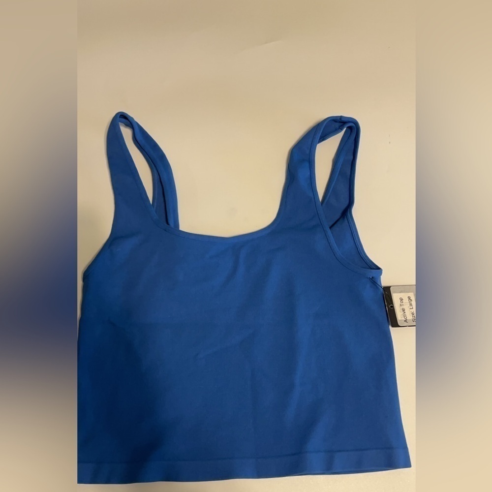 NUX activewear top